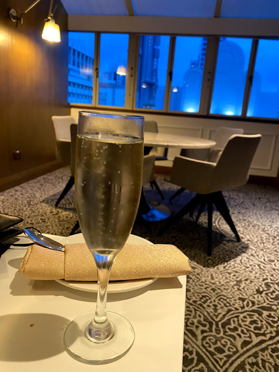 Hilton Lounge Prosecco