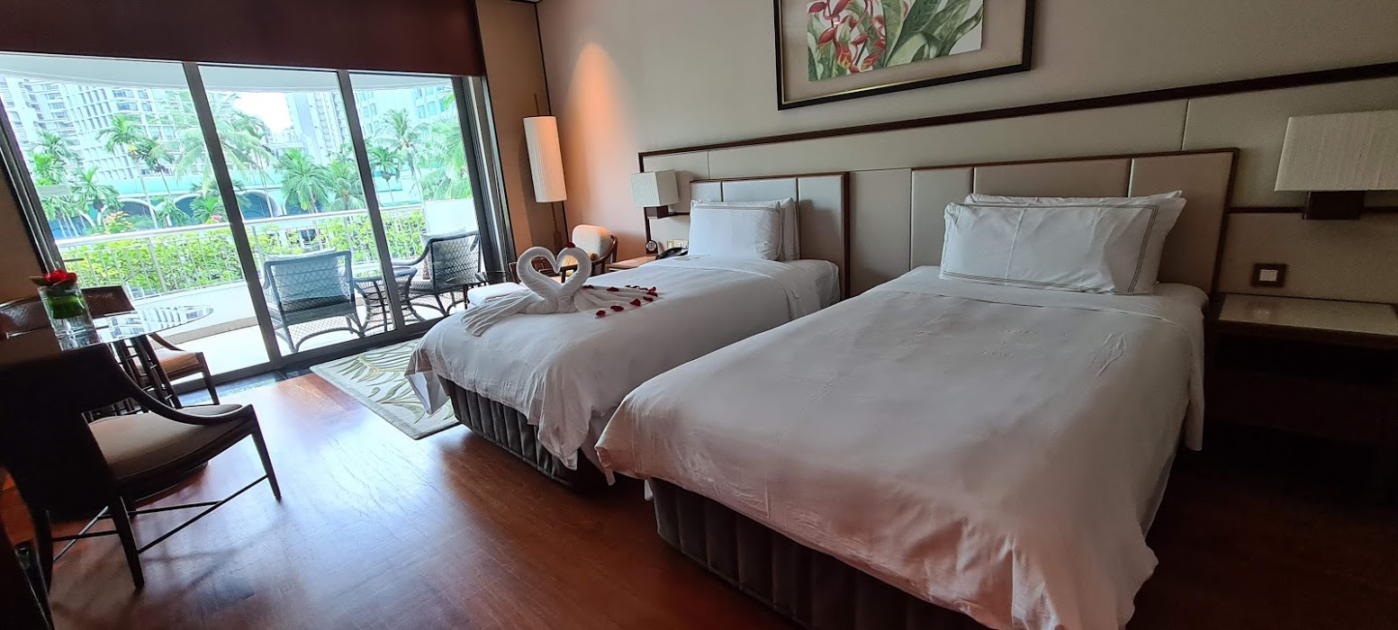 Review ShangriLa Hotel Garden Wing Deluxe Pool View Room